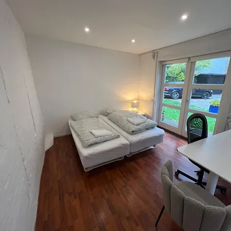 Apartamento In Quiet Black Courtyard